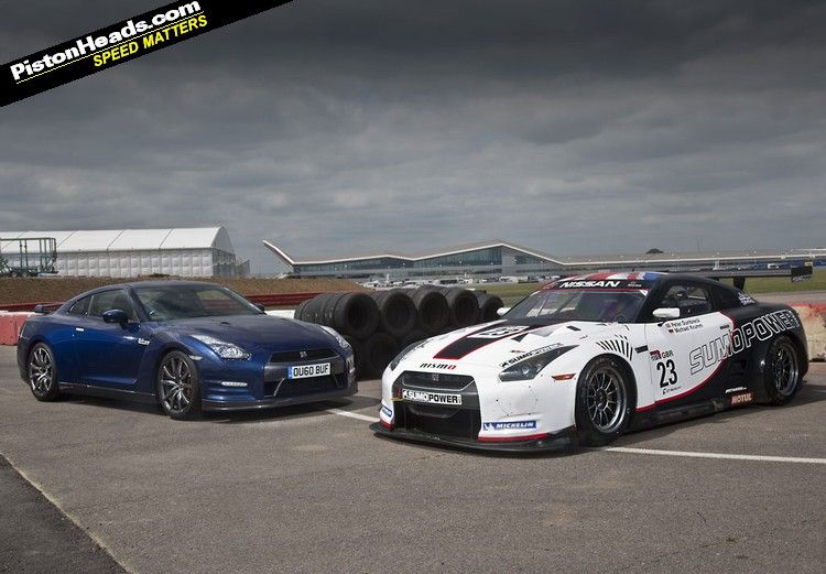 Power Nissan GTR GT1 and