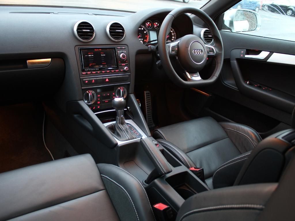 Usual Audi goodness in here