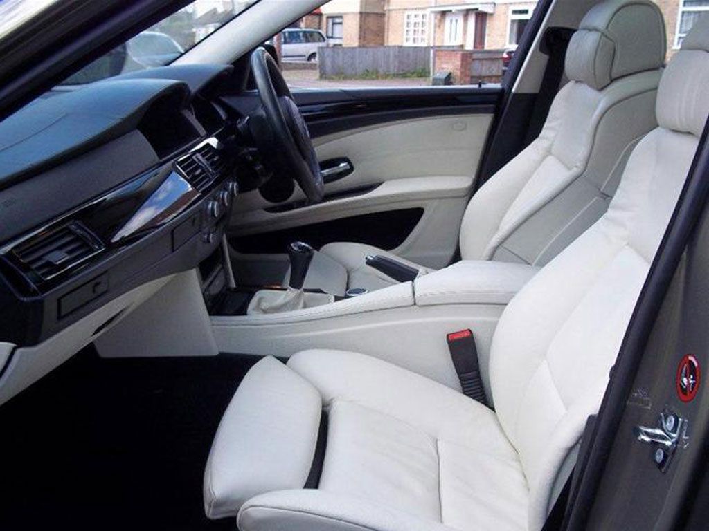 Wait a second, what's that in the centre console?