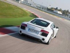 V8 R8 compares well with Carrera 4 S