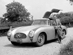 Legendary engineer Uhlenhaut with 300SL