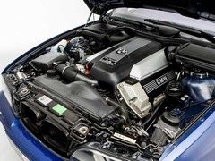4.6-litre V8 gives 375hp wallop