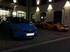 Grainy pic of hot Swede at McLaren's hotel...