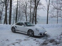 The ideal supercar, whatever the weather