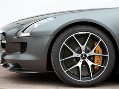 Forged wheels standard, Cup tyres free option