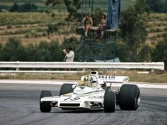 Fittipaldi's Brabham laying down rubber in '73