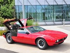 Mangusta is a rare and alluring bit of exotica