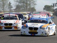 Dominant weekend for BMW at Croft