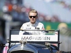 Could Magnussen take Grosjean's Lotus seat?