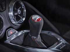 Manual for the purists; 10-speed auto also offered