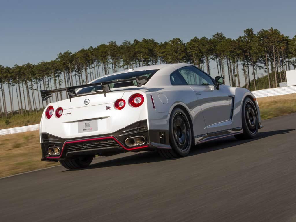 Nissan GT-R MY14 and NISMO: Driven | PistonHeads UK