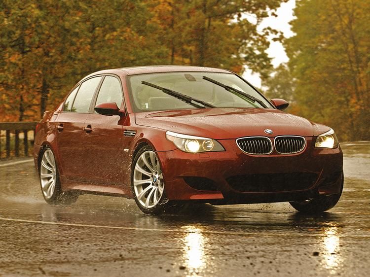 BMW M5 V10 E60/E61 Buyers guide (2005-2010) Avoid buying a broken BMW M5 ( E60, E61) 5.0 S85 V10 
