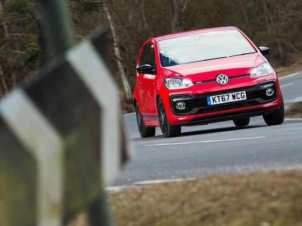 De databank Luiheid winter VW Up GTI vs Mini Cooper | PistonHeads UK