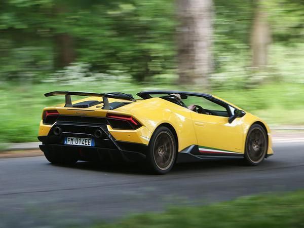 Huracan Performante Spyder: Time For Coffee? | PistonHeads UK