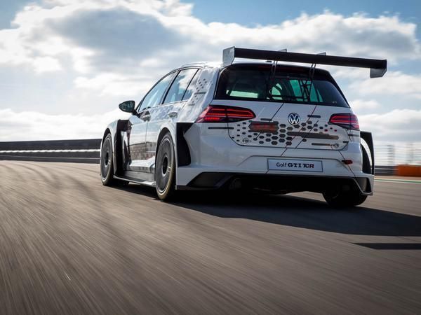 VW Golf GTI Touring Car Racing | Track Review - PistonHeads UK