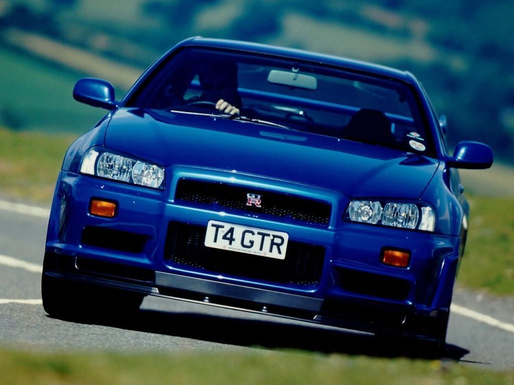 Nissan Skyline GT-R R34 Buyers Guide 1999-2002