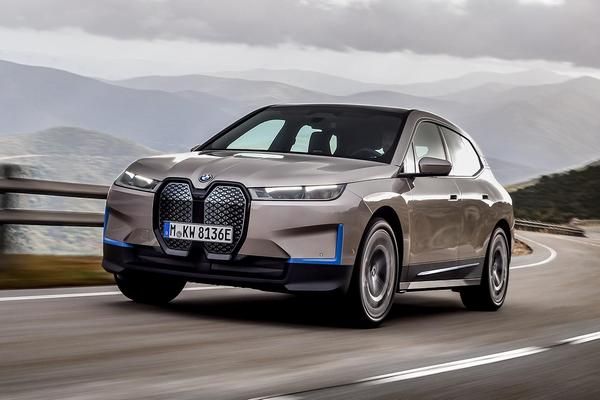 BMW iX unveiled with 500hp 373 mile range PistonHeads UK