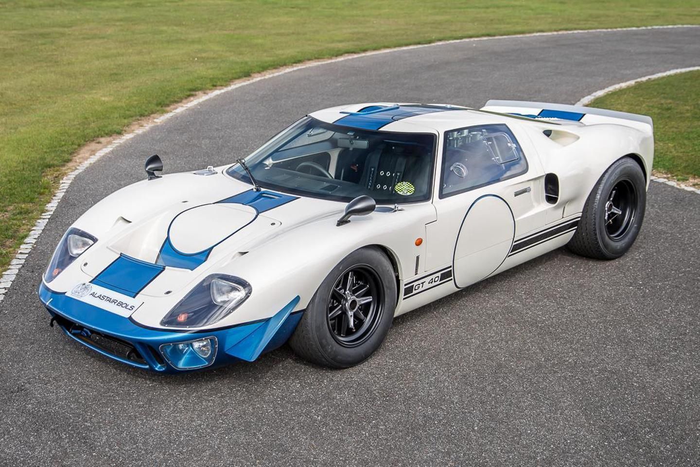 Superformance Ford GT40 MKI 50th Anniversary First Drive | atelier-yuwa ...