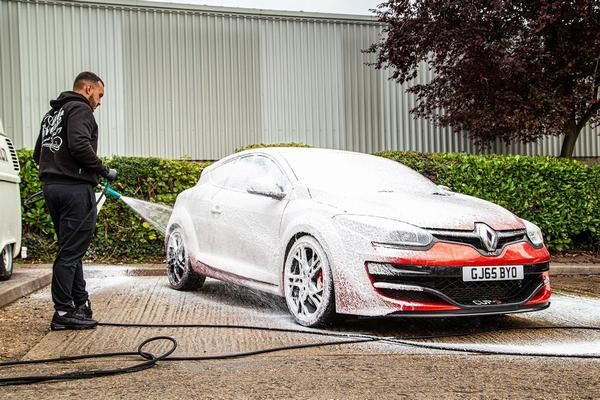 The Ultimate Guide to Snow Foam: The Best Way to Wash Your Car - News