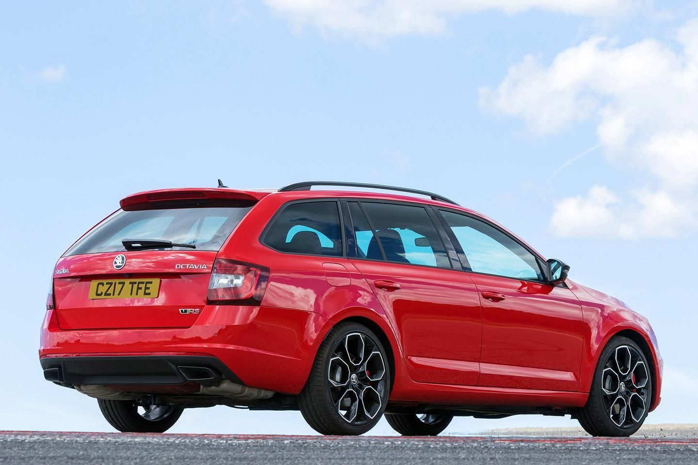 NEW SKODA Octavia RS 2021 - FULL in-depth REVIEW (with aftermarket  modifications) 245 HP TSI 