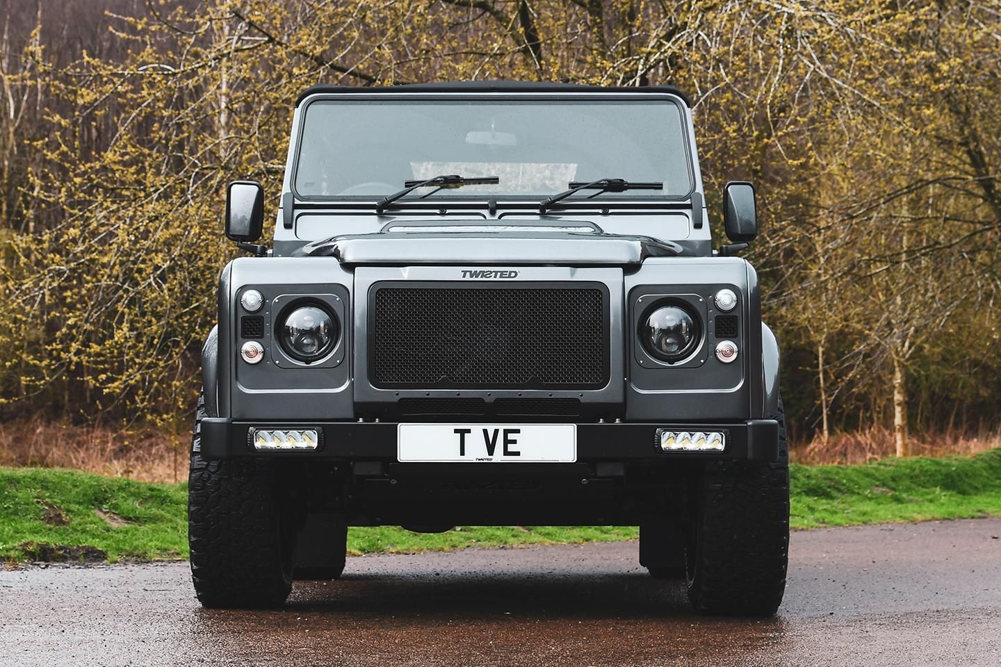Modified Land Rover Defender 90, T90