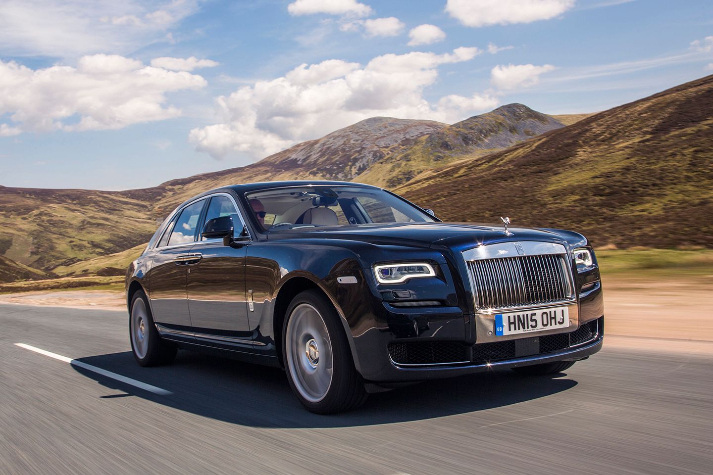 Rolls-Royce Ghost Features and Specs