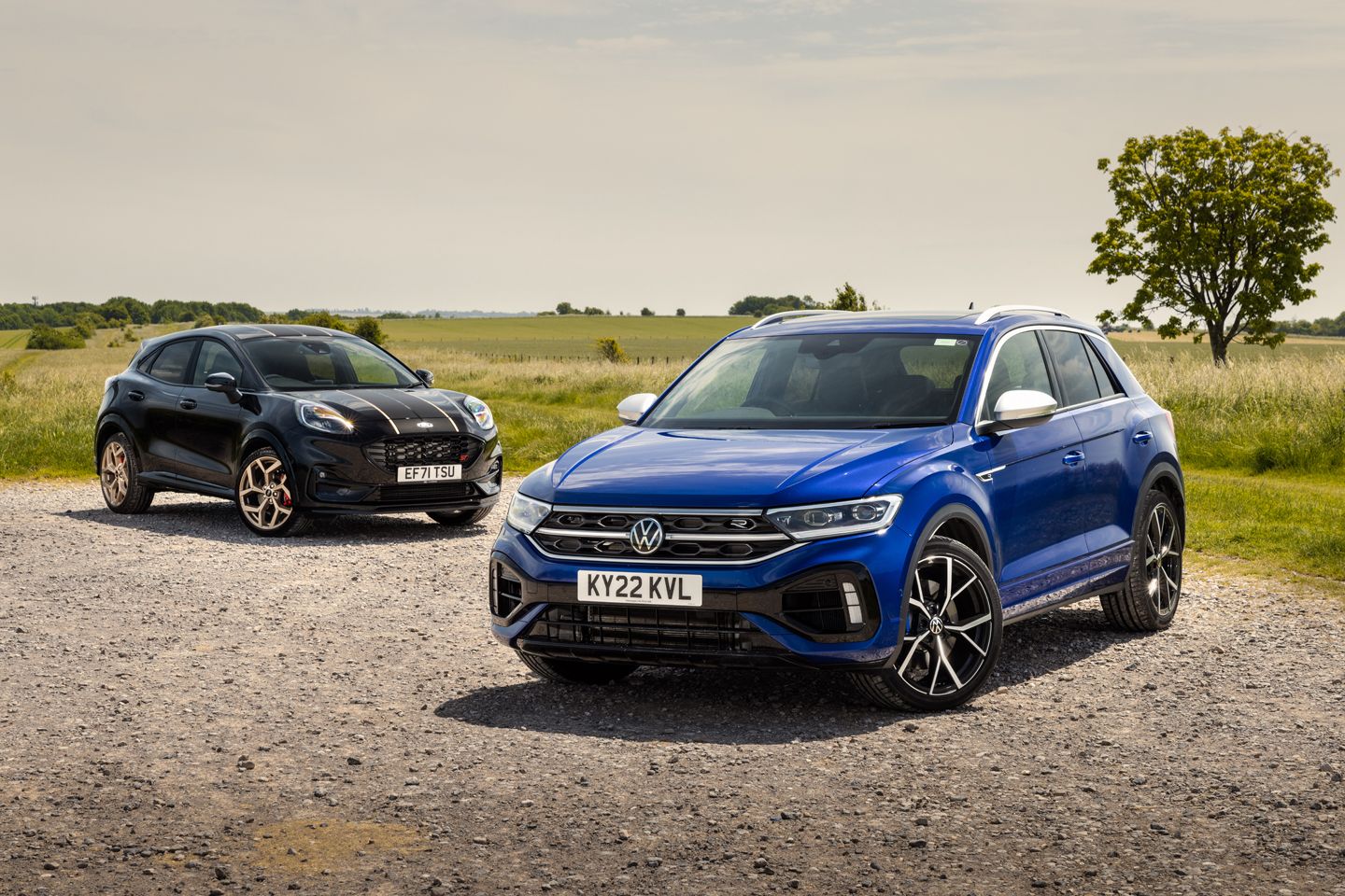 2022 VW T-Roc R vs. Ford Puma ST Gold Edition - PistonHeads UK