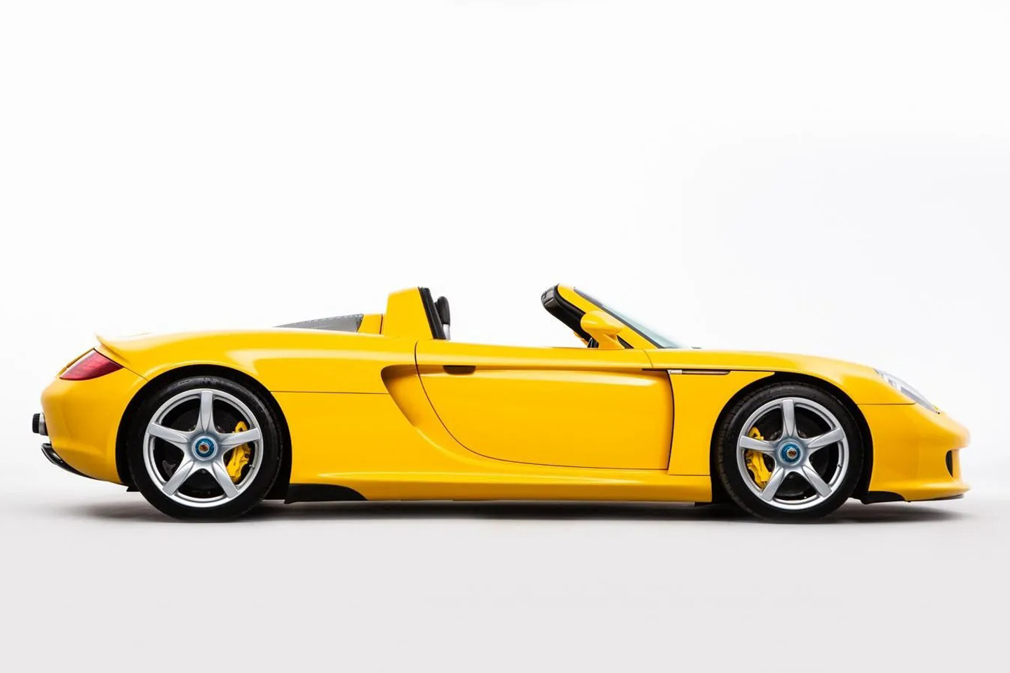 Ultra-rare yellow Porsche Carrera GT for sale | PistonHeads UK