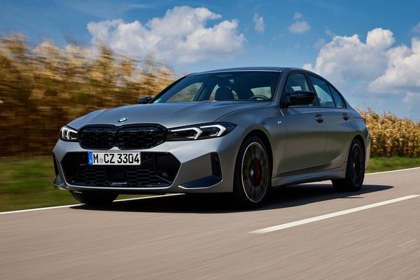 2023 BMW 3 Series G20 LCI facelift review - minor upgrades but less user  friendly interior 