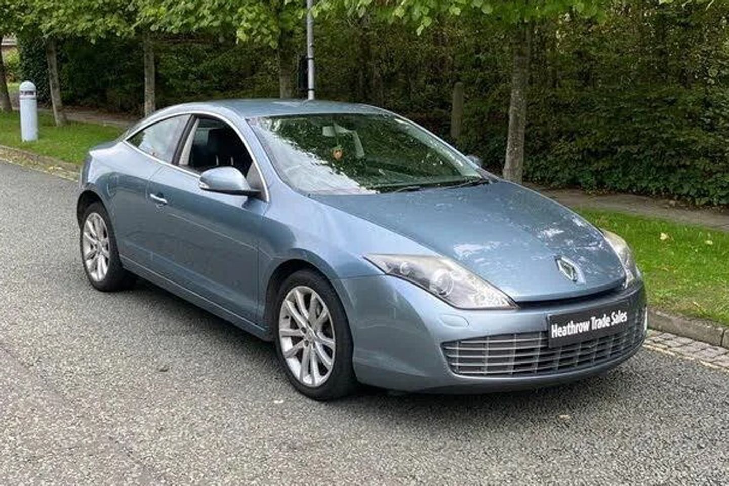 Обновленная Renault Laguna Coupe выходит на российский рынок