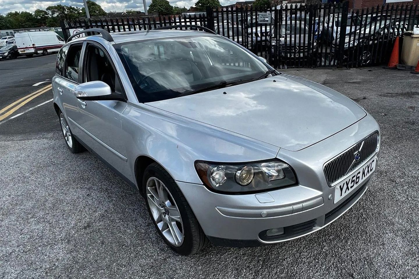 Volvo V50 T5