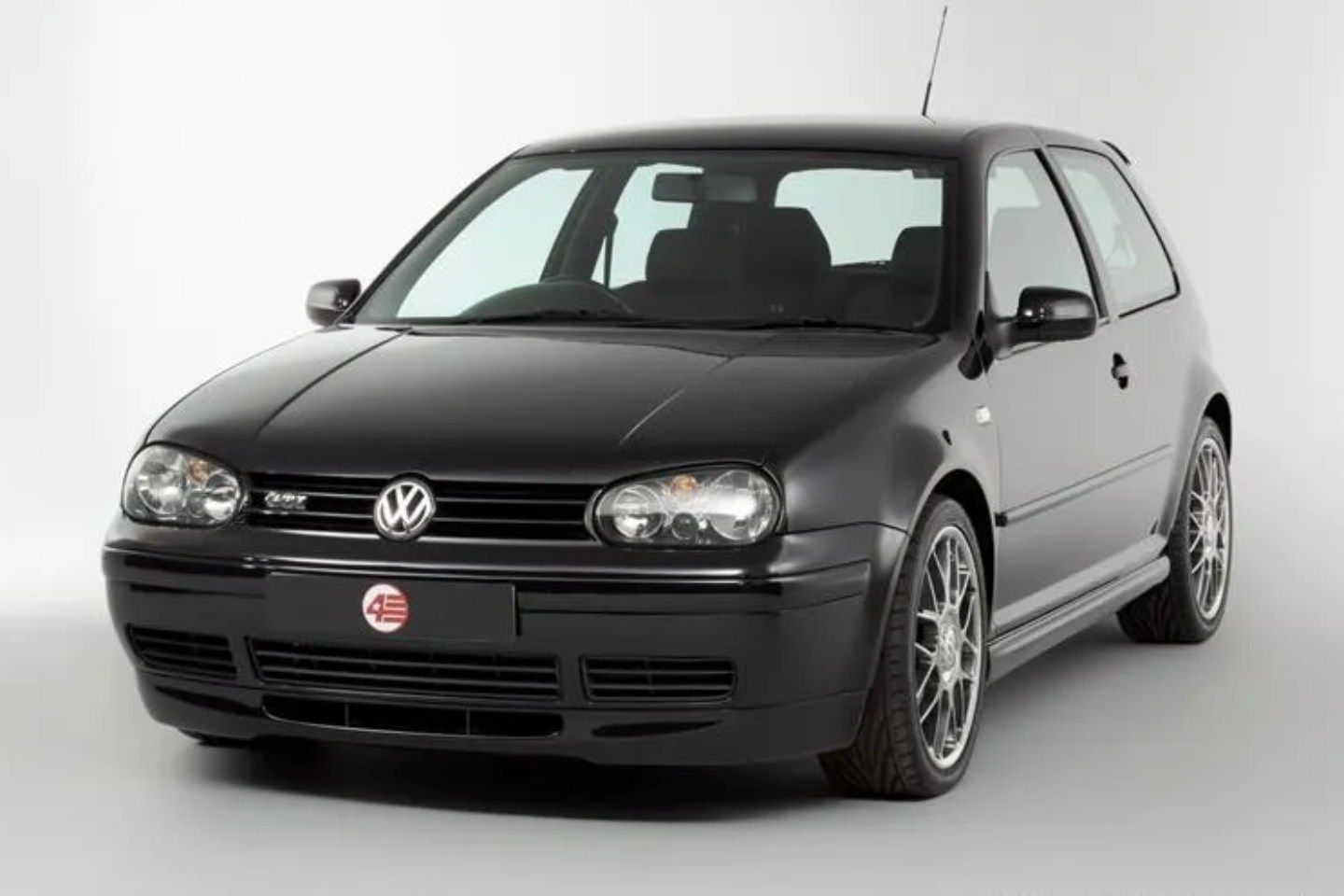 Volkswagen Golf V GTI [UK] (2004) - pictures, information & specs