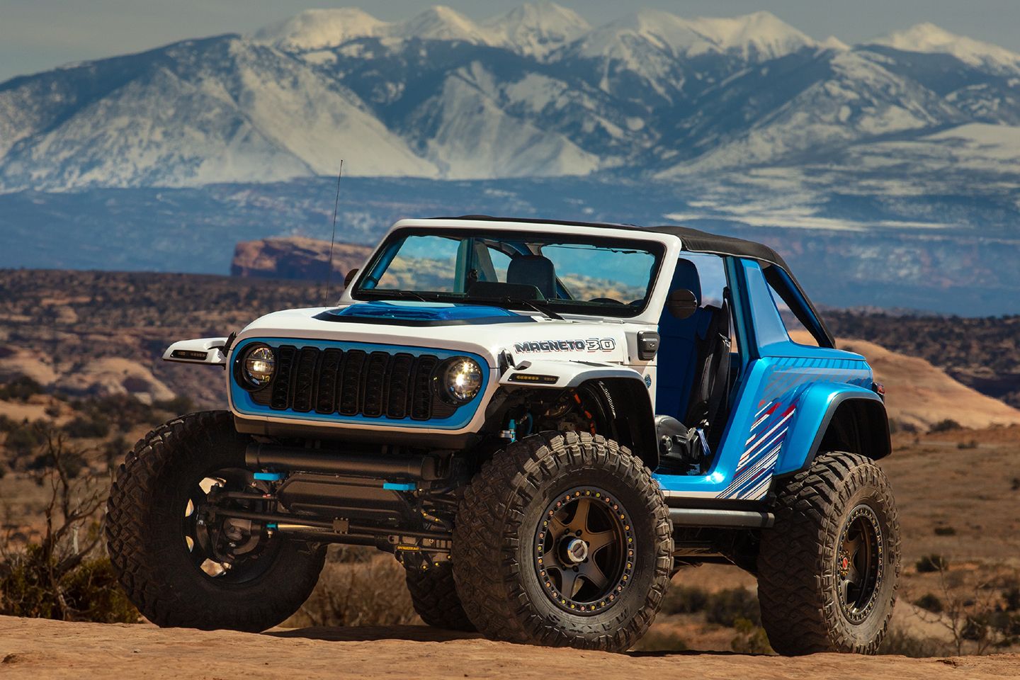 Jeep debuts awesome 650hp Wrangler EV concept | PistonHeads UK