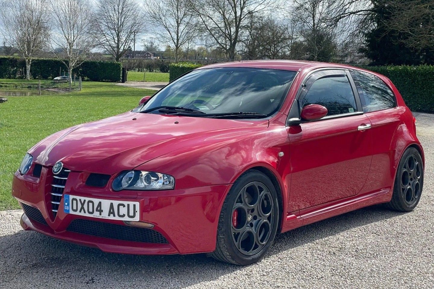 Tomzz Cache-radio 1-DIN Gris Foncé Pour Alfa Romeo 147 (2000-2010) Et GT (2004-2010) - Cadre De Montage Pour Autoradio Après-vente