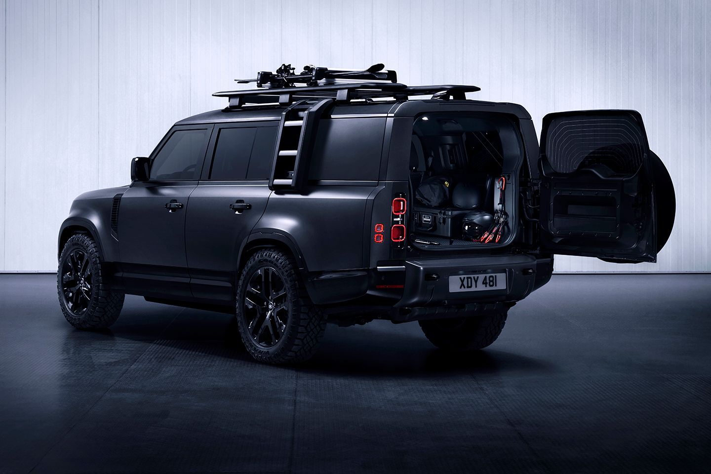 Land Rover announces 500hp Defender 130 V8 - PistonHeads UK