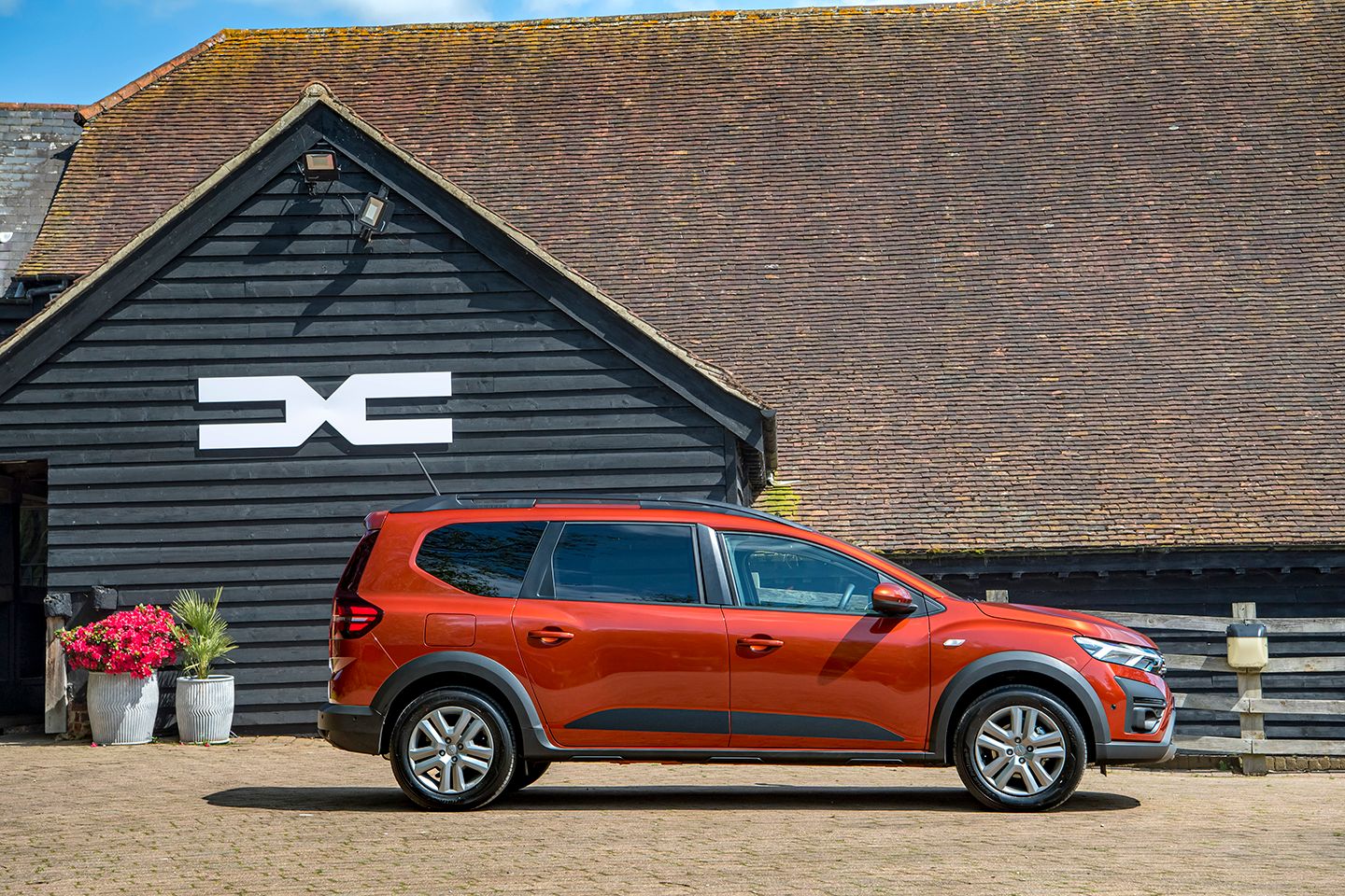 2022 Dacia Jogger - New seven-seat Renault Duster MPV- Interior look 