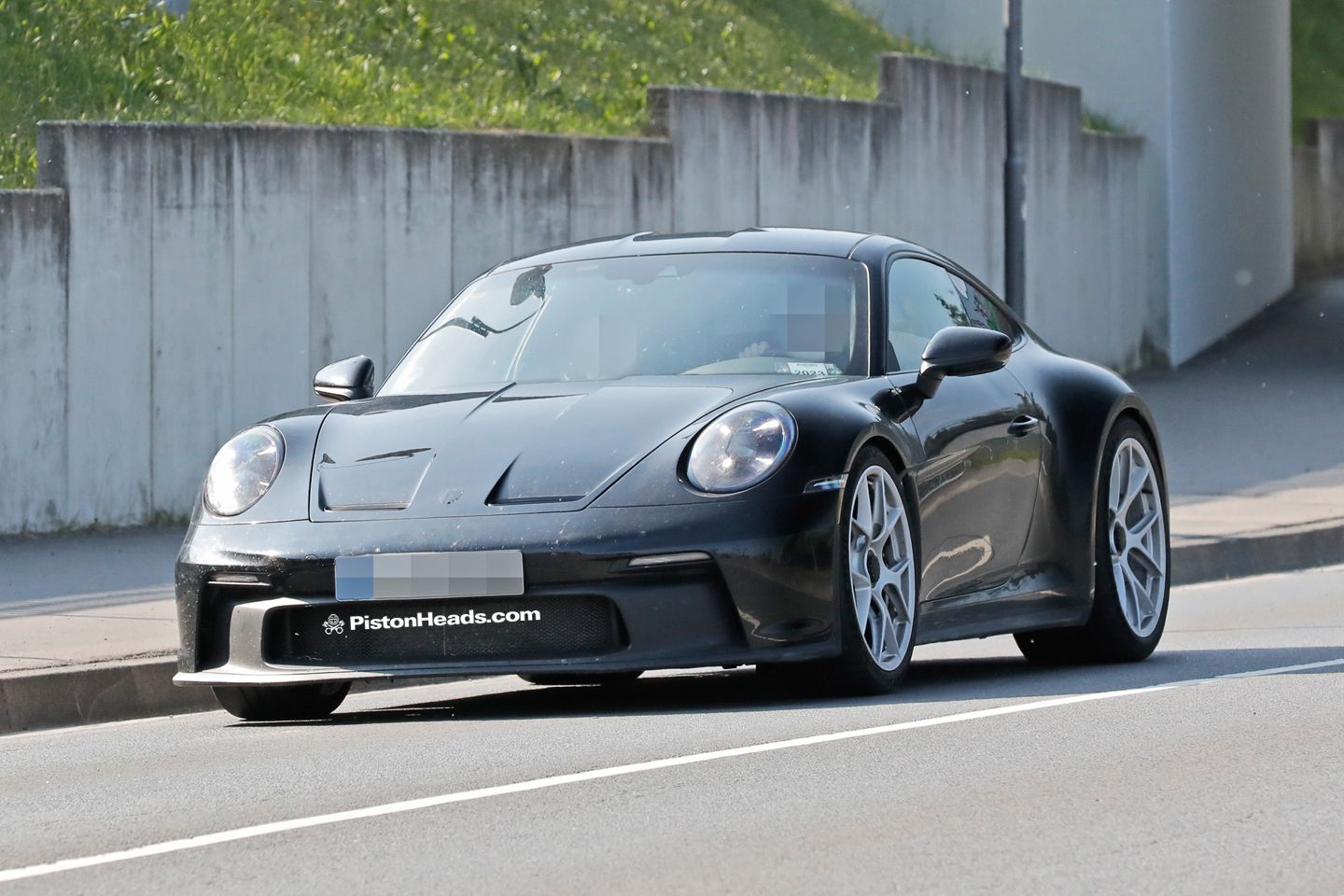 La Porsche 911 ‘S/T’ entrante espionnée sans déguisement