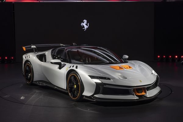 Ferrari reveals 1015hp SF90 XX Stradale - PistonHeads UK