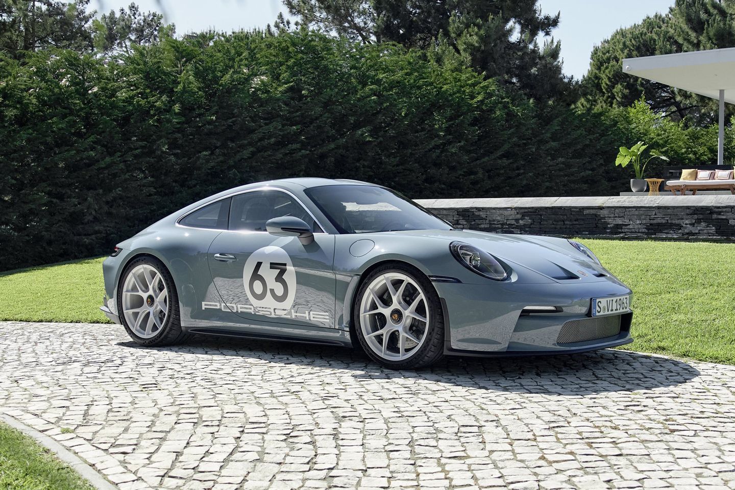 Mind-blowing Porsche 911 S/T officially unveiled - PistonHeads UK