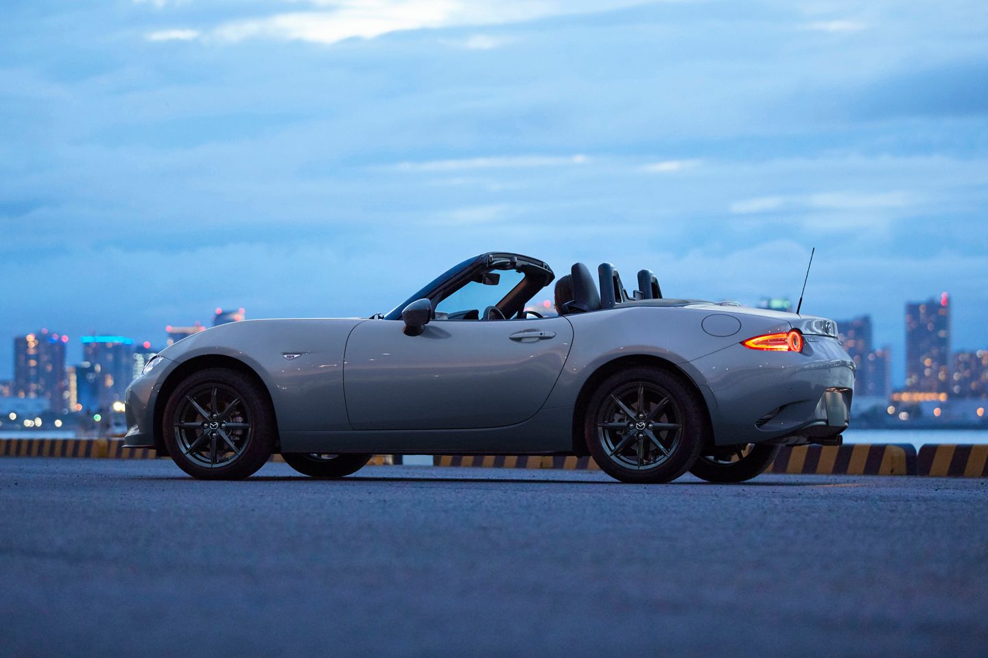 MX-5 gets new LSD and 'Track' mode for 2024 - PistonHeads UK