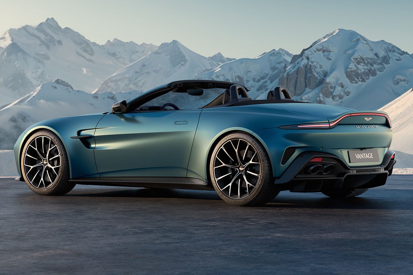 Stunning new Aston Vantage Roadster revealed Stunning new Aston Vantage Roadster revealed