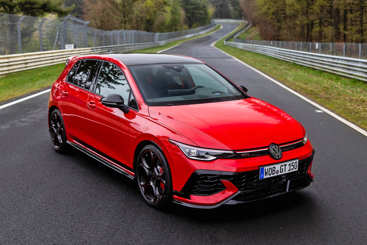 New VW Golf GTI Edition 50 unveiled with 325hp New VW Golf GTI Edition 50 unveiled with 325hp