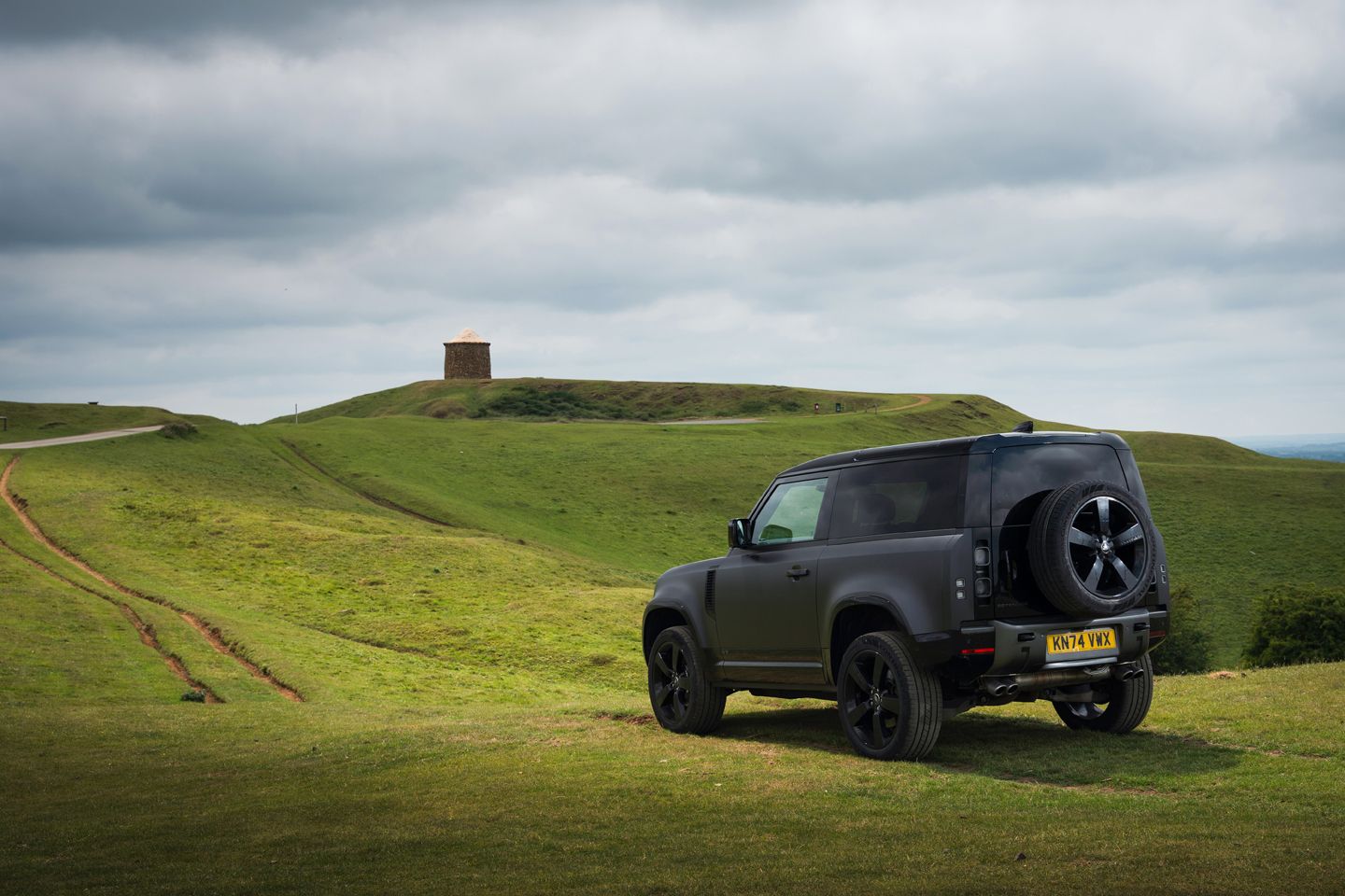 Land Rover Defender V8 | Cars to be thankful for Land Rover Defender V8 | Cars to be thankful for